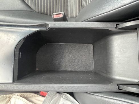 Used 2018 Toyota Camry SE w/ Moonroof Package FWD image 25