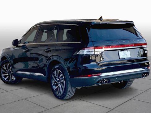 Used 2023 Lincoln Aviator AWD image 11