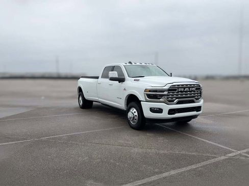 New 2025 RAM 3500 Longhorn image 17