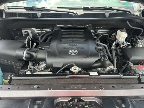 Used 2021 Toyota Tundra Limited w/ Limited Premium Package AWD/4WD image 35
