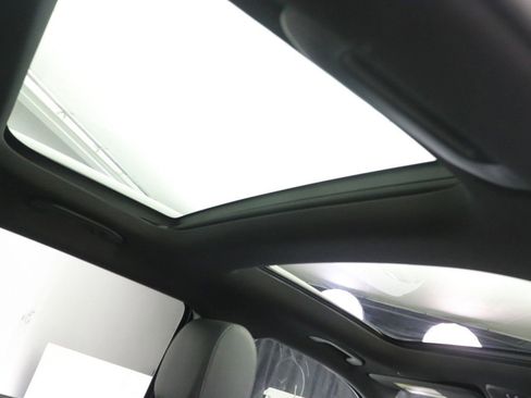 Certified 2023 Mercedes-Benz GLB 250 image 26