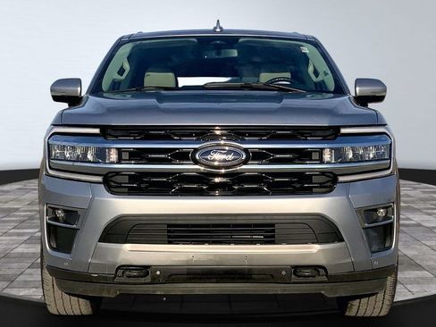 Used 2023 Ford Expedition Limited image 2