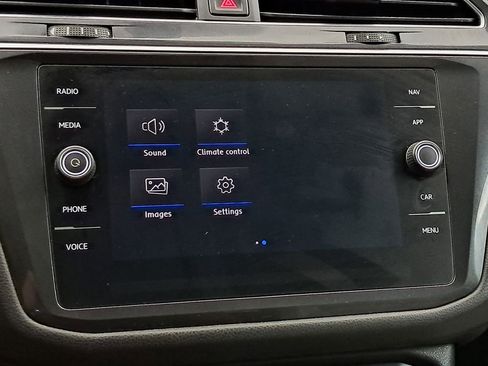 Used 2018 Volkswagen Tiguan SEL w/ 3rd Row Seat Package image 19