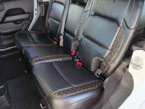 Used 2021 Jeep Wrangler Unlimited Sahara image 21