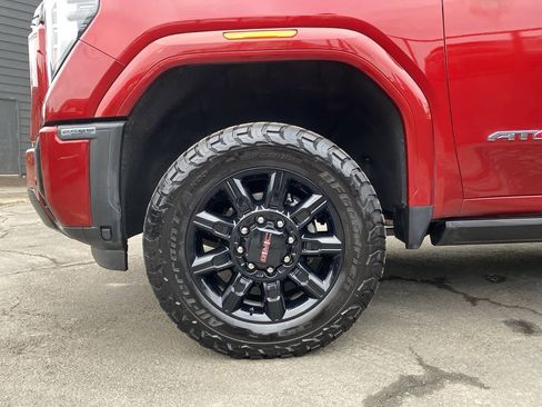 Used 2024 GMC Sierra 2500 AT4 w/ AT4 Premium Plus Package AWD/4WD image 11