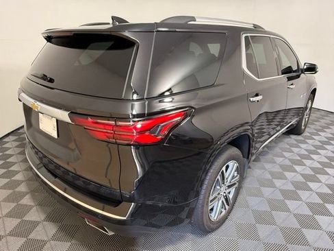 Used 2023 Chevrolet Traverse High Country FWD image 6
