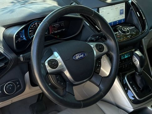 Used 2016 Ford C-MAX Energi SEL w/ Equipment Group 302A FWD image 13