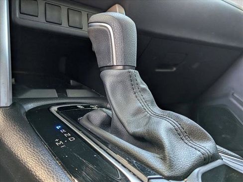 Used 2025 Toyota Corolla Cross LE image 14