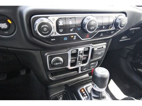 Used 2023 Jeep Wrangler Unlimited Sahara w/ Cold Weather Group AWD/4WD image 26
