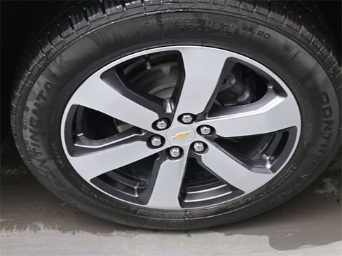 Used 2023 Chevrolet Traverse LT w/ LT Premium Package image 29