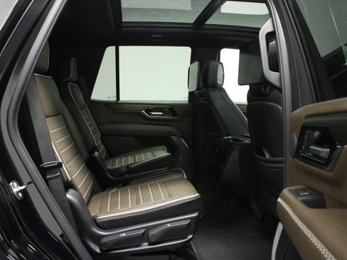 Used 2026 GMC Yukon Denali Ultimate AWD/4WD image 17