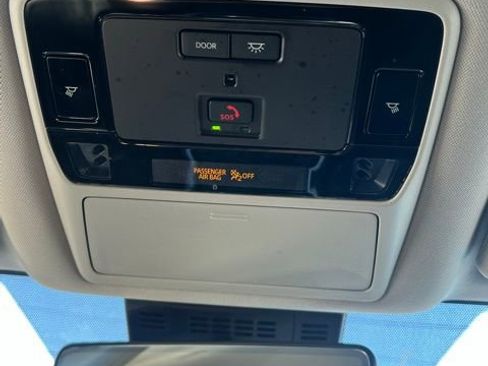 Used 2025 Toyota Grand Highlander AWD image 38