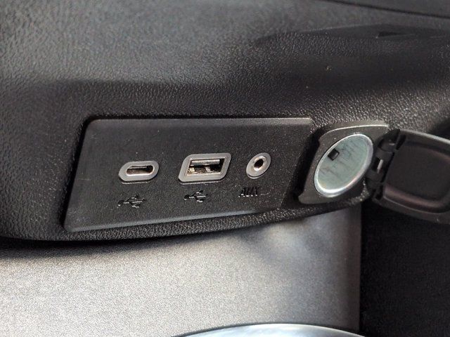 Used 2025 Chevrolet Malibu LT FWD image 19