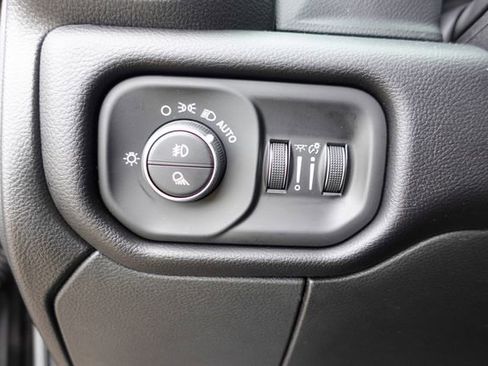 New 2026 RAM 2500 Laramie w/ Night Edition AWD/4WD image 19