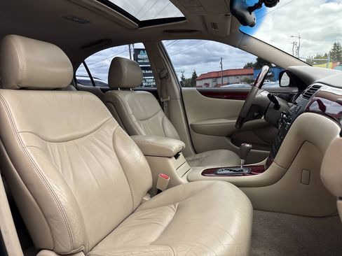 Used 2003 Lexus ES 330 FWD image 16