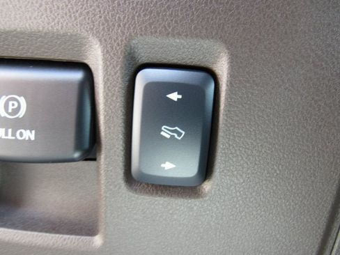 Used 2025 Ford F150 King Ranch AWD/4WD image 13