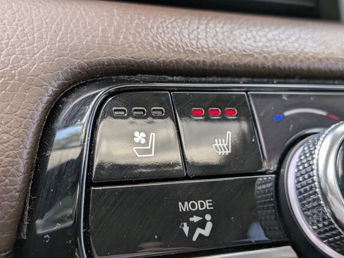 Used 2025 Honda Pilot Elite image 22