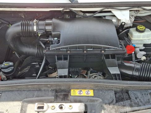 Used 2017 Mercedes-Benz Sprinter 2500 image 27