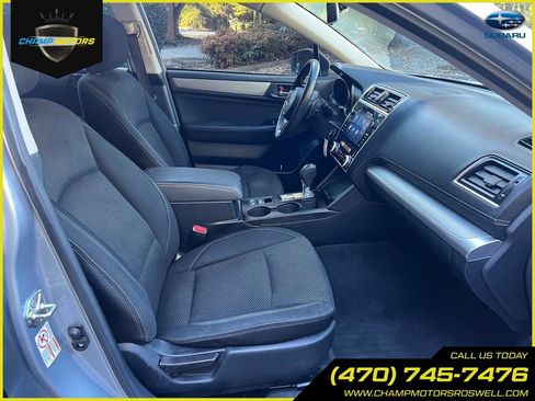 Used 2019 Subaru Outback 2.5i Premium image 32