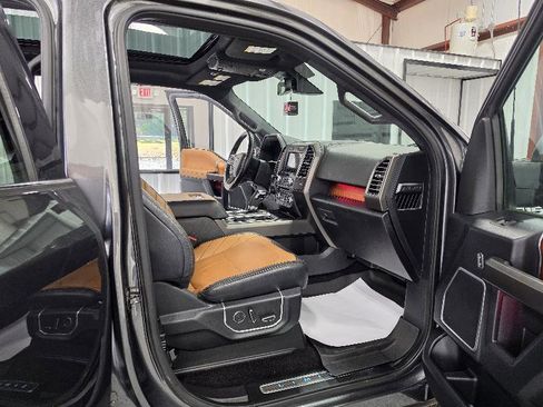Used 2017 Ford F150 Limited w/ Trailer Tow Package image 10