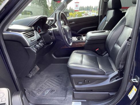 Used 2017 Chevrolet Suburban Premier AWD/4WD image 11