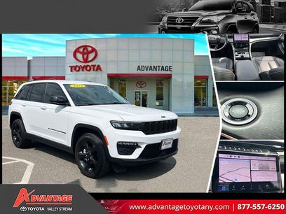Used 2023 Jeep Grand Cherokee Limited w/ Black Appearance Package