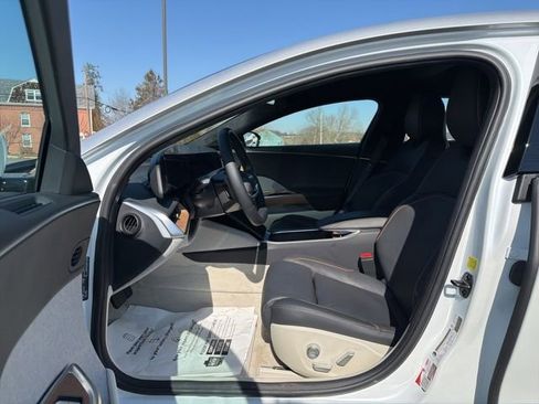 Used 2024 Lucid Air Touring image 12