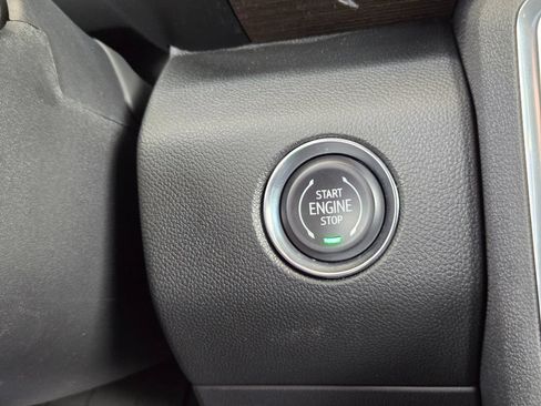 Used 2025 GMC Acadia Denali w/ Super Cruise Package AWD/4WD image 21