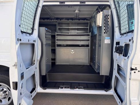 Used 2013 Chevrolet Express 2500 image 11