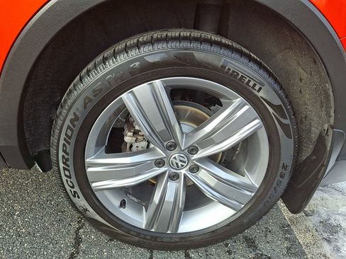 Used 2019 Volkswagen Tiguan SEL Premium image 8