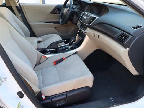 Used 2015 Honda Accord EX image 21