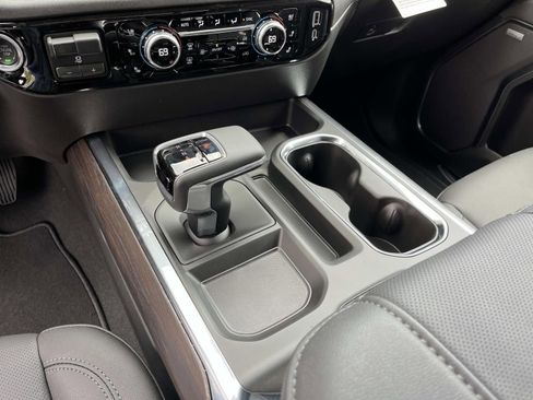 New 2026 GMC Sierra 1500 SLT AWD/4WD image 29