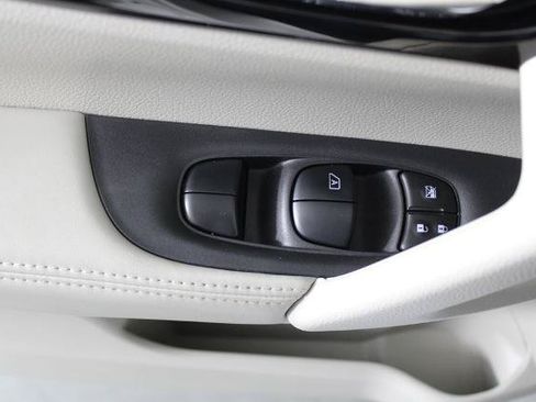 Certified 2022 Nissan Rogue Sport SV FWD image 23
