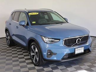 Used 2024 Volvo XC40 B5 Plus AWD/4WD video 1