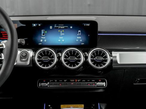 New 2026 Mercedes-Benz GLB 35 AMG 4MATIC image 21