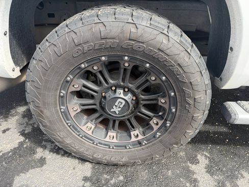 Used 2014 RAM 2500 Limited AWD/4WD image 2