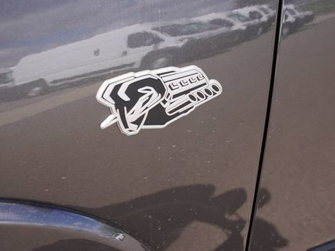 New 2026 RAM 1500 Laramie AWD/4WD image 10