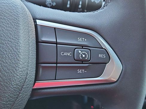 New 2026 Jeep Compass Latitude image 24