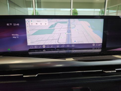 Used 2025 Cadillac Escalade IQ Luxury 1 w/ LPO, Radiant Package AWD/4WD image 16