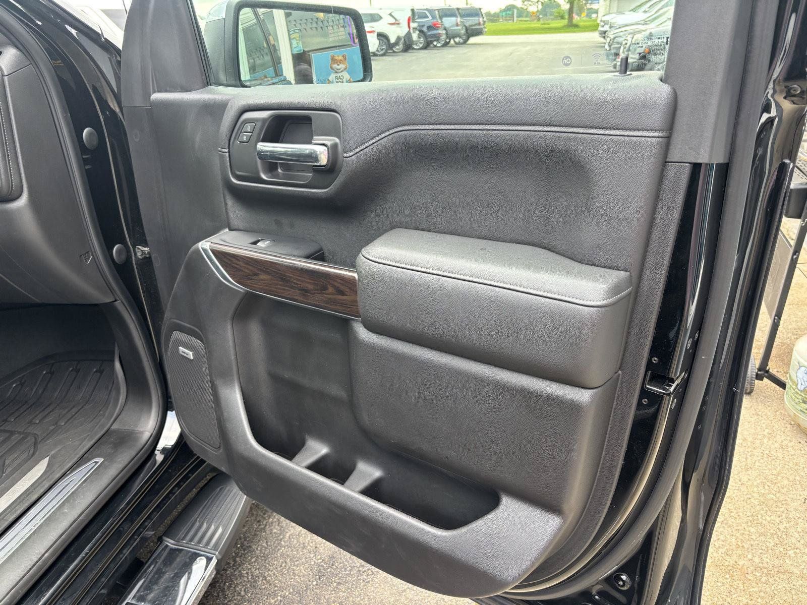 Used 2019 GMC Sierra 1500 SLT w/ SLT Premium Plus Package AWD/4WD image 15