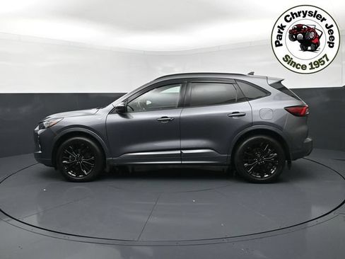 Used 2023 Ford Escape ST-Line Elite w/ Class II Trailer Tow Package AWD/4WD image 3