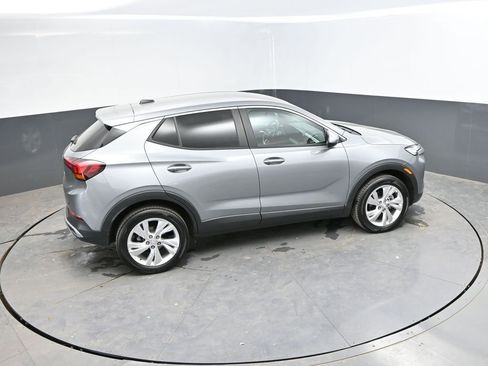 Used 2025 Buick Encore GX Preferred AWD/4WD image 30