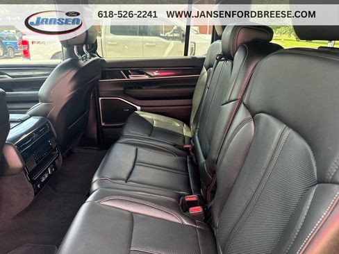 Used 2024 Jeep Wagoneer 4WD w/ Premium Group I image 27
