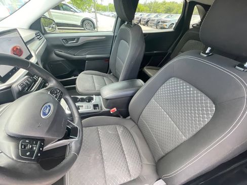 Used 2023 Ford Escape Active FWD image 9