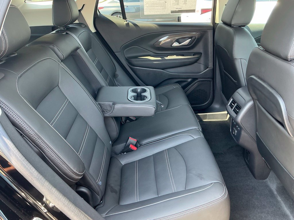 Used 2024 GMC Terrain Denali w/ Denali Premium Package AWD/4WD image 22