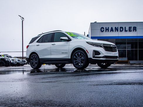 Used 2023 Chevrolet Equinox RS image 9