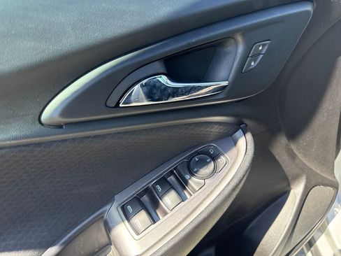 Used 2022 Chevrolet Malibu LT FWD image 20