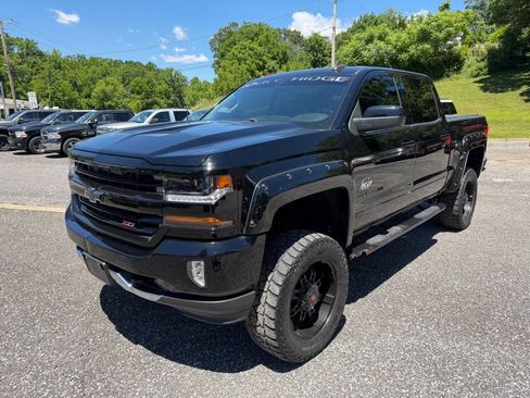 Used 2017 Chevrolet Silverado 1500 LT w/ All Star Edition AWD/4WD image 2