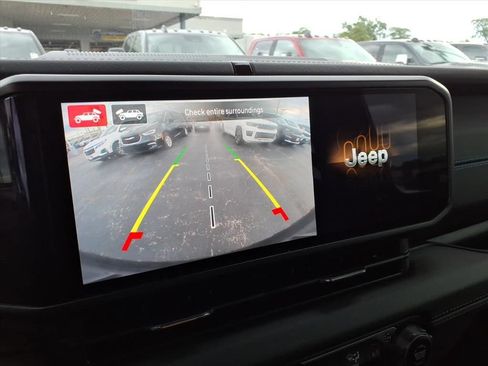 Used 2024 Jeep Wrangler High Altitude AWD/4WD image 16