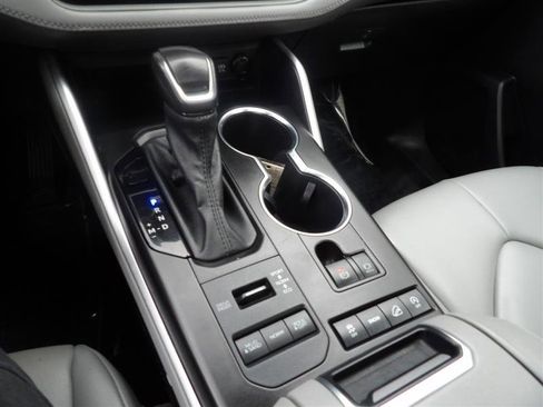 Used 2021 Toyota Highlander XLE image 36